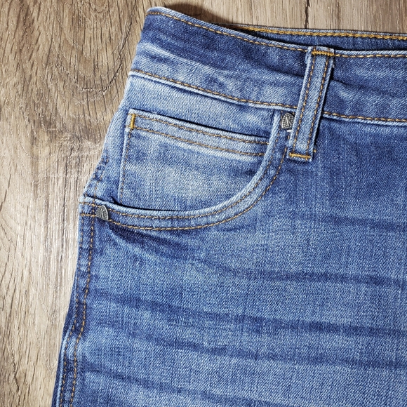 Kut from the Kloth Women's 32 (4) Denim Jean Shorts Raw Hem High Rise Medium‎ - Picture 4 of 11